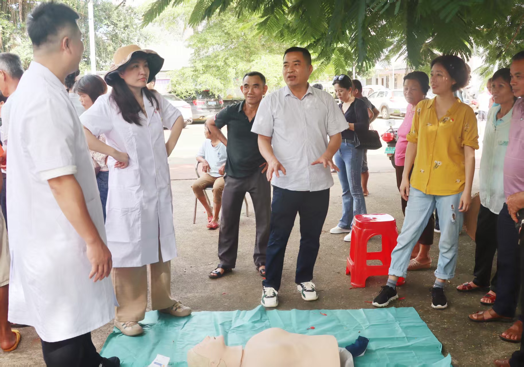 初心写在乡土间 使命扛在肩膀上  --记海口琼山区三门坡镇文岭村党支部书记村委会主任何荣育(图3)